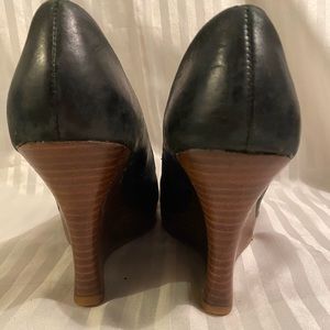 Steve Madden Shoes - ‼️$20, unworn Steve Madden peep toe wedges Steve Madden Shoes - ‼️$20, unworn Steve Madden peep toe wedges